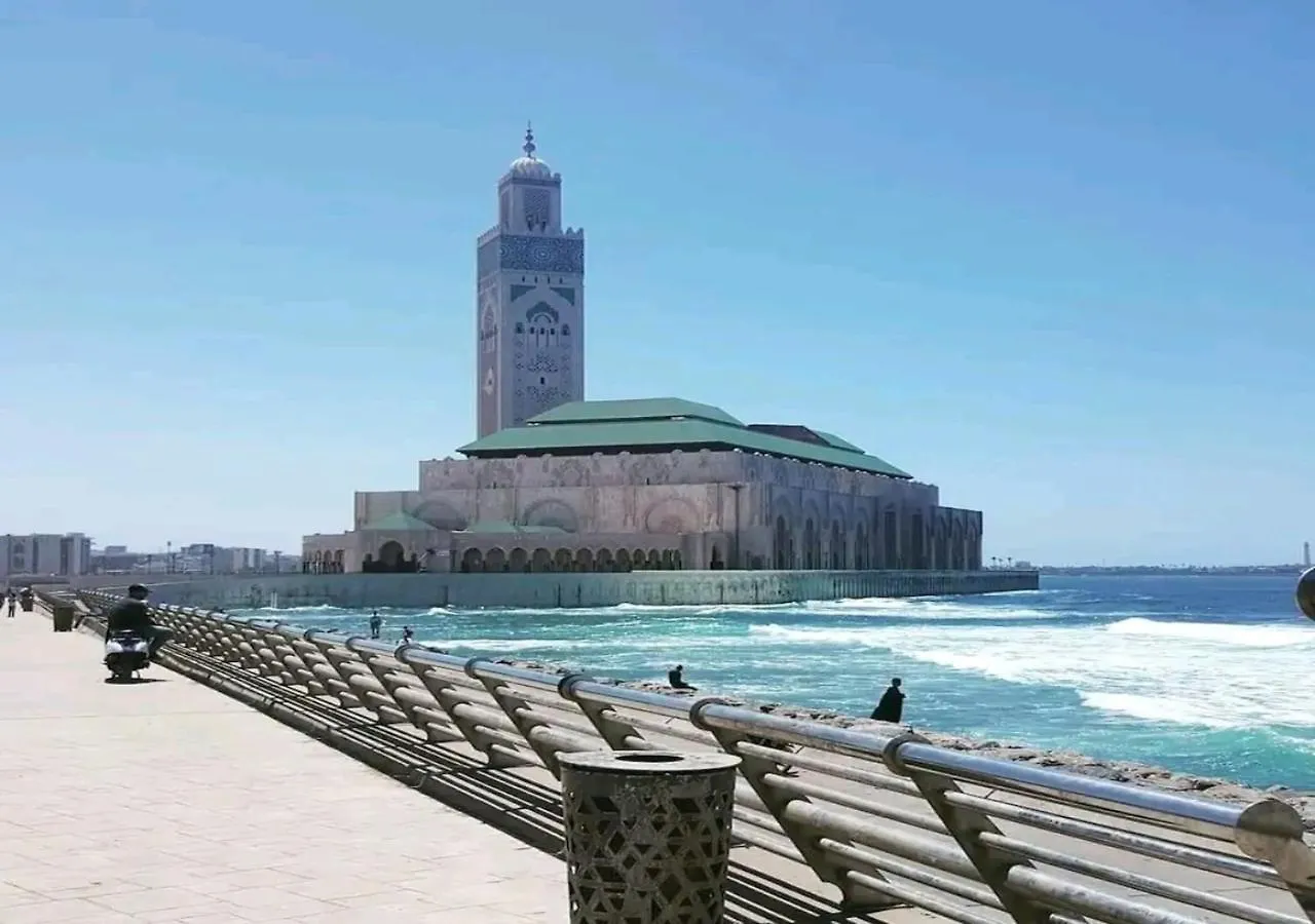 Luxury Downtown Apartment Of 80M2 In Front Of Hassan 2 Mosque And Sea From Family , Pour Famille , Interdit Couples Araabic Non Marie, Forbidden Unmarried Araabic Couples Basement Car Park Casablanca