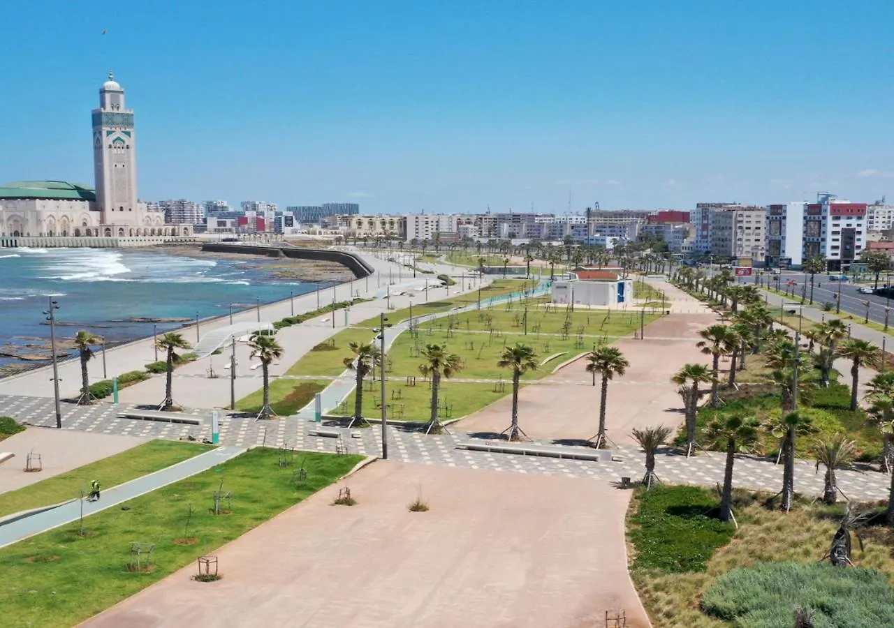 Luxury Downtown Apartment Of 80M2 In Front Of Hassan 2 Mosque And Sea From Family , Pour Famille , Interdit Couples Araabic Non Marie, Forbidden Unmarried Araabic Couples Basement Car Park Casablanca