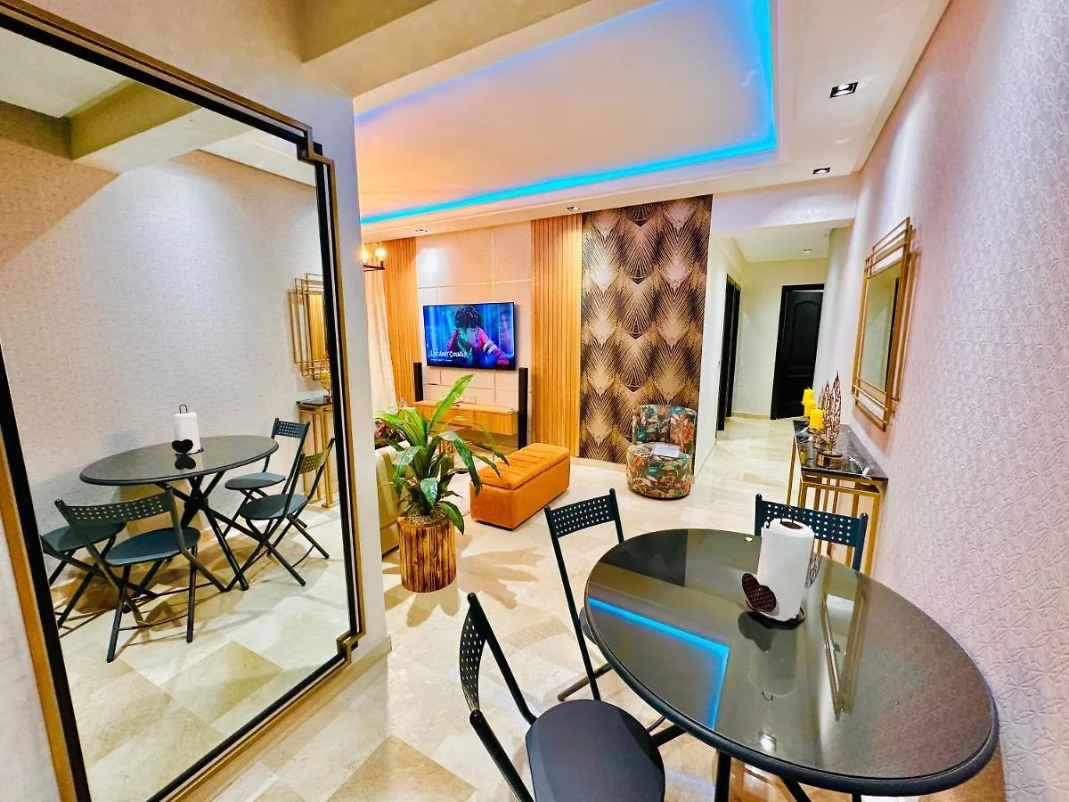 Luxury Downtown Apartment Of 80M2 In Front Of Hassan 2 Mosque And Sea From Family , Pour Famille , Interdit Couples Araabic Non Marie, Forbidden Unmarried Araabic Couples Basement Car Park Casablanca