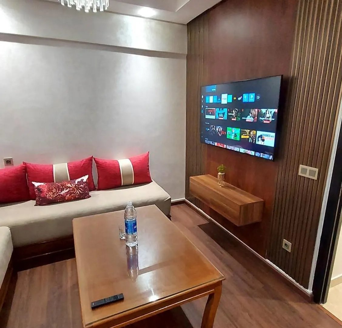 Luxury Downtown Apartment Of 80M2 In Front Of Hassan 2 Mosque And Sea From Family , Pour Famille , Interdit Couples Araabic Non Marie, Forbidden Unmarried Araabic Couples Basement Car Park Casablanca