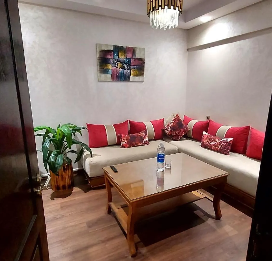 Luxury Downtown Apartment Of 80M2 In Front Of Hassan 2 Mosque And Sea From Family , Pour Famille , Interdit Couples Araabic Non Marie, Forbidden Unmarried Araabic Couples Basement Car Park Casablanca Marokko